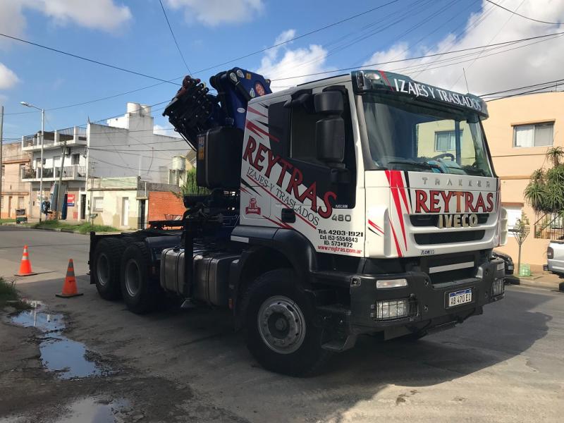 ALQUILER DE CAMIÓN CON HIDROGRÚA DE 38 TONELAMETROS CON SEMIRREMOLQUE (EQ48)